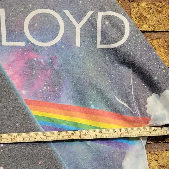 Pink Floyd Dark Side of the Moon Prism Graphic Tee Galaxy All Over Print Size L - Picture 9 of 10
